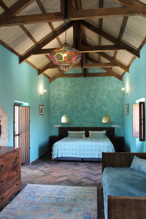 Room In Villa - Beautiful Accommodation At The Heart Of Andalusia プエンテ・ヘニル エクステリア 写真