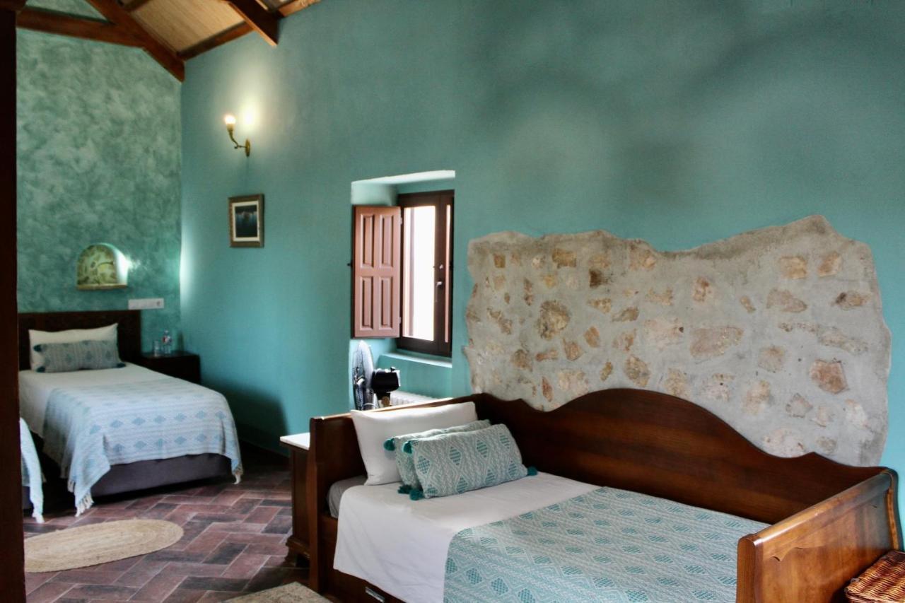 Room In Villa - Beautiful Accommodation At The Heart Of Andalusia プエンテ・ヘニル エクステリア 写真