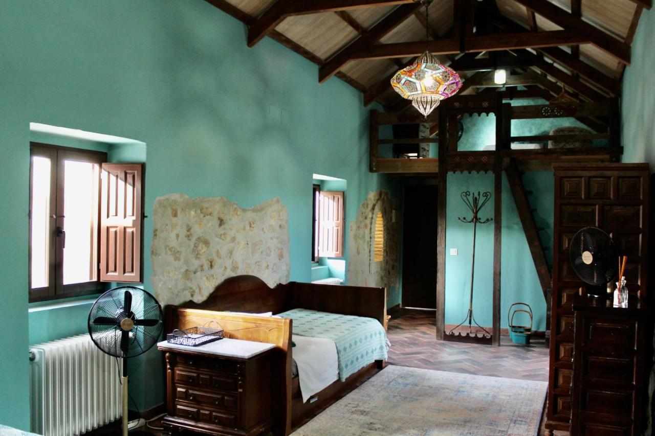 Room In Villa - Beautiful Accommodation At The Heart Of Andalusia プエンテ・ヘニル エクステリア 写真