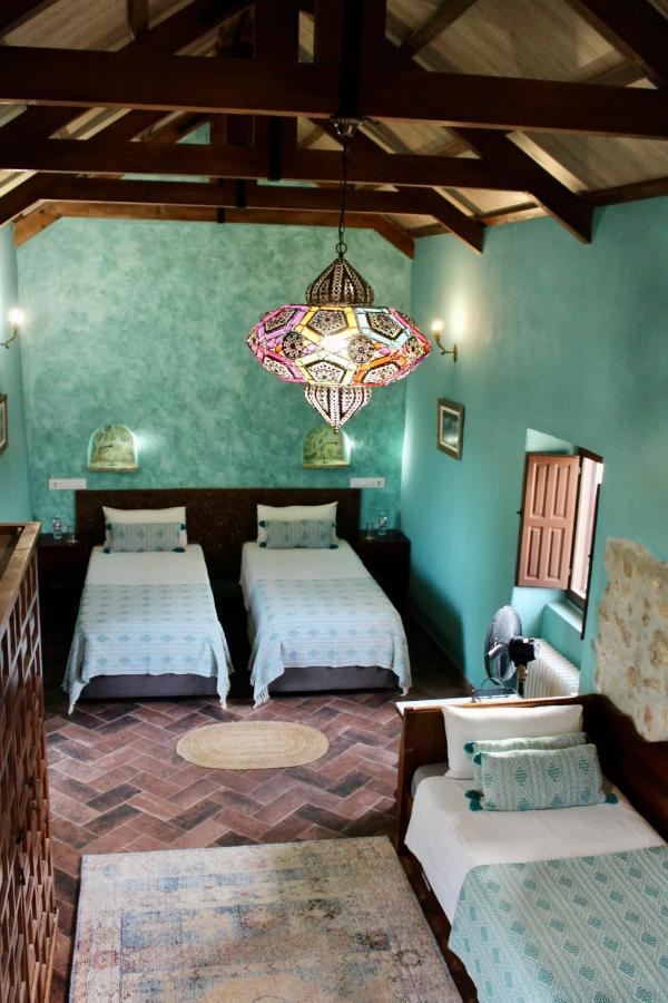 Room In Villa - Beautiful Accommodation At The Heart Of Andalusia プエンテ・ヘニル エクステリア 写真